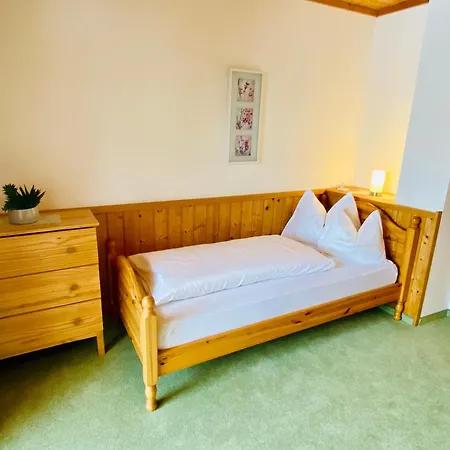 Haus Plattenkar * オーバータウエルン